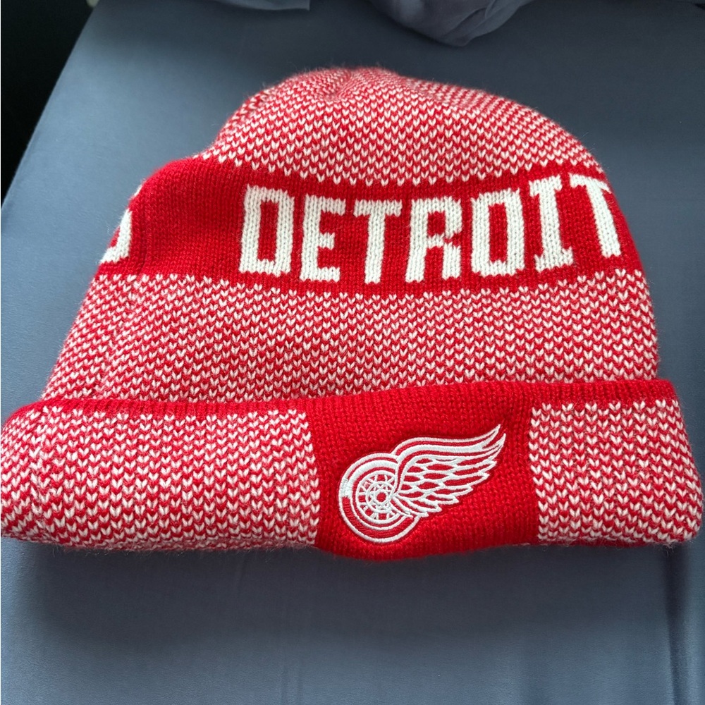 Fanatics Detroit red wings winter beanie